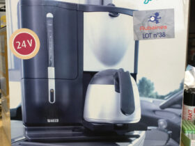LOT 37 : MACHINE CAFE 24 VOLTS 8 TASSES