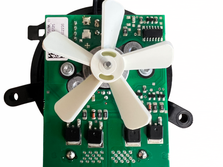 MOTEUR COMBUSTION TRUMA COMBI pièce d’origine Truma chauffage Combi