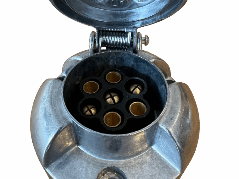 prise-remorque-caravane-7-broches