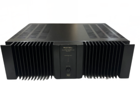 Ampli puissance rotel 3canaux RB-993 THX face avant noire