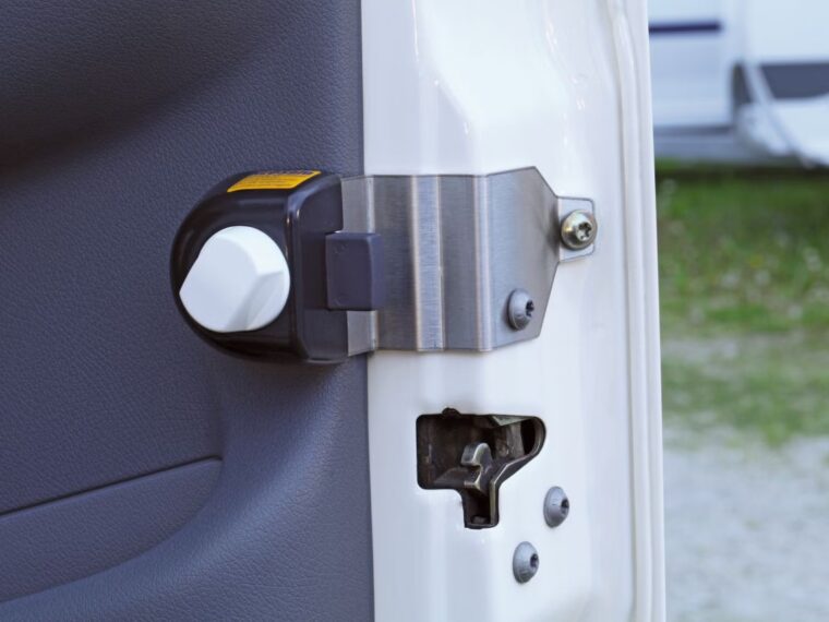 Sécurités porte cabine Sprinter HEOSafe sans clé pour Mercedes Sprinter 2000–2006
