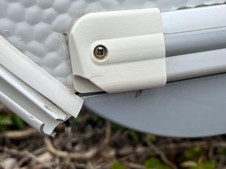 EMBOUT GAUCHE PROFILÉ CARAVELAIR pour bas de caisse caravane OEM