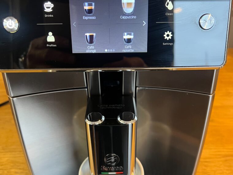 MACHINE CAFE AUTOMATIQUE SAECO SM7683 Xelsis occasion comme neuve