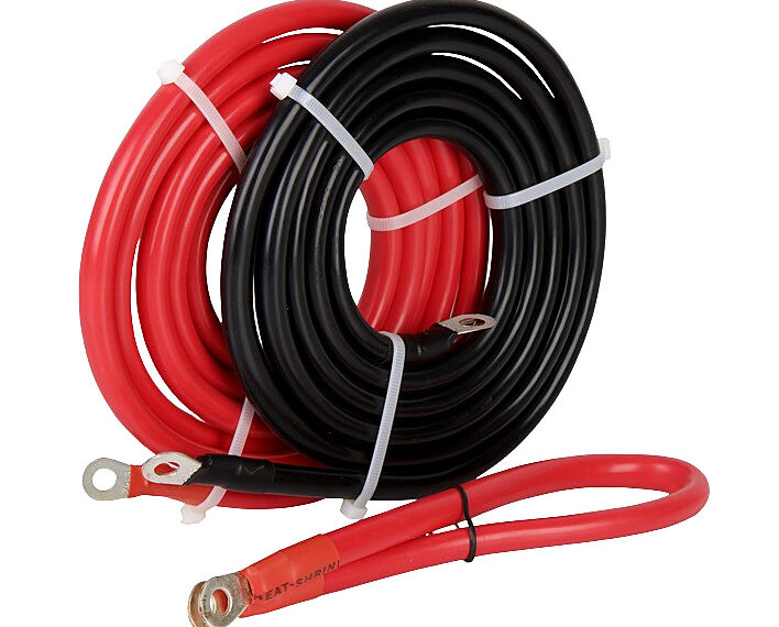 Câblage de raccordement fourni et fusible DC intégré