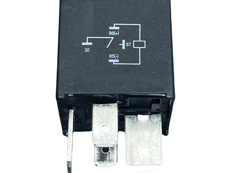 Vue rapprochée du composant de couplage de batteries 80 A