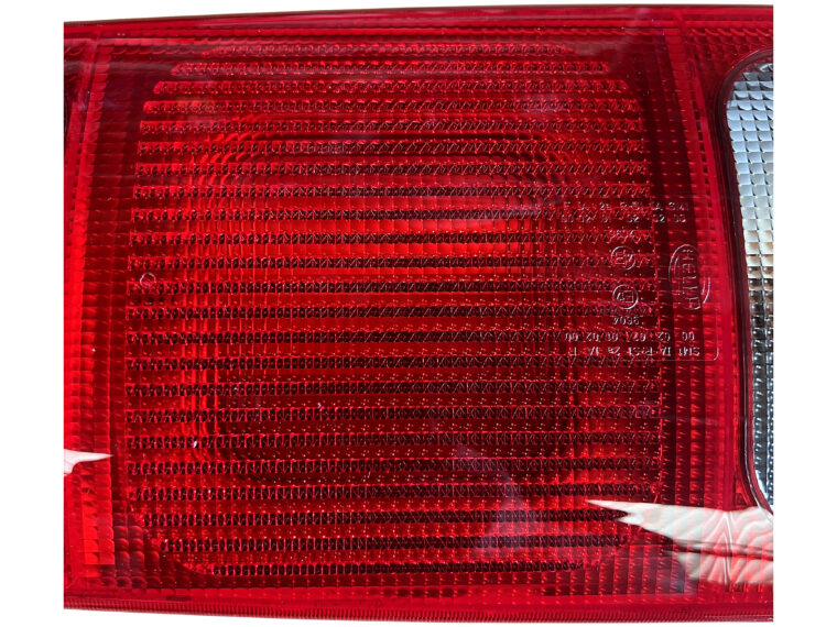 feu arrière Chausson Challenger VAR 20260617 1435 PRODUCT feu arriere camping car chausson challenger debut 2000 2