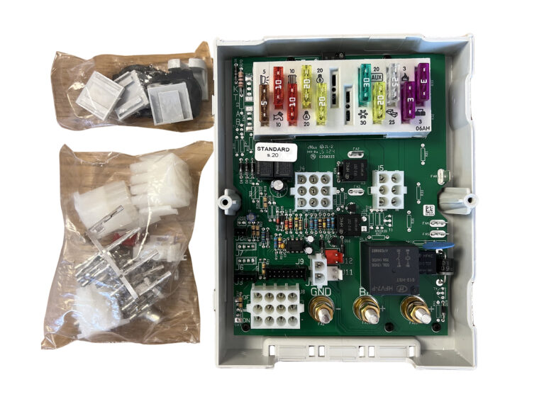 Centrale de distribution CBE DS300 avec ses 9 circuits protégés