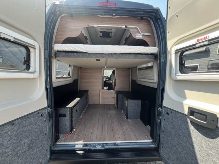 Van aménagé Fiat Ducato KNAUS BOXLIFE cabinet de toilette